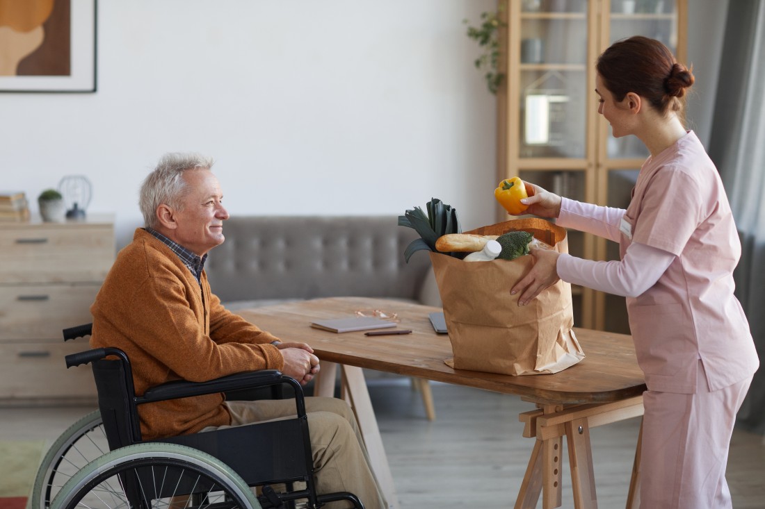 Companion Care - Brooklyn North, NY | ComForCare - AdobeStock_418733844_(1)